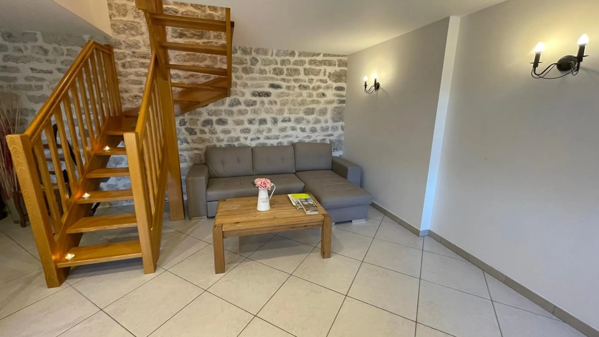 Bussas Villa Saint-Thome 0*,  France