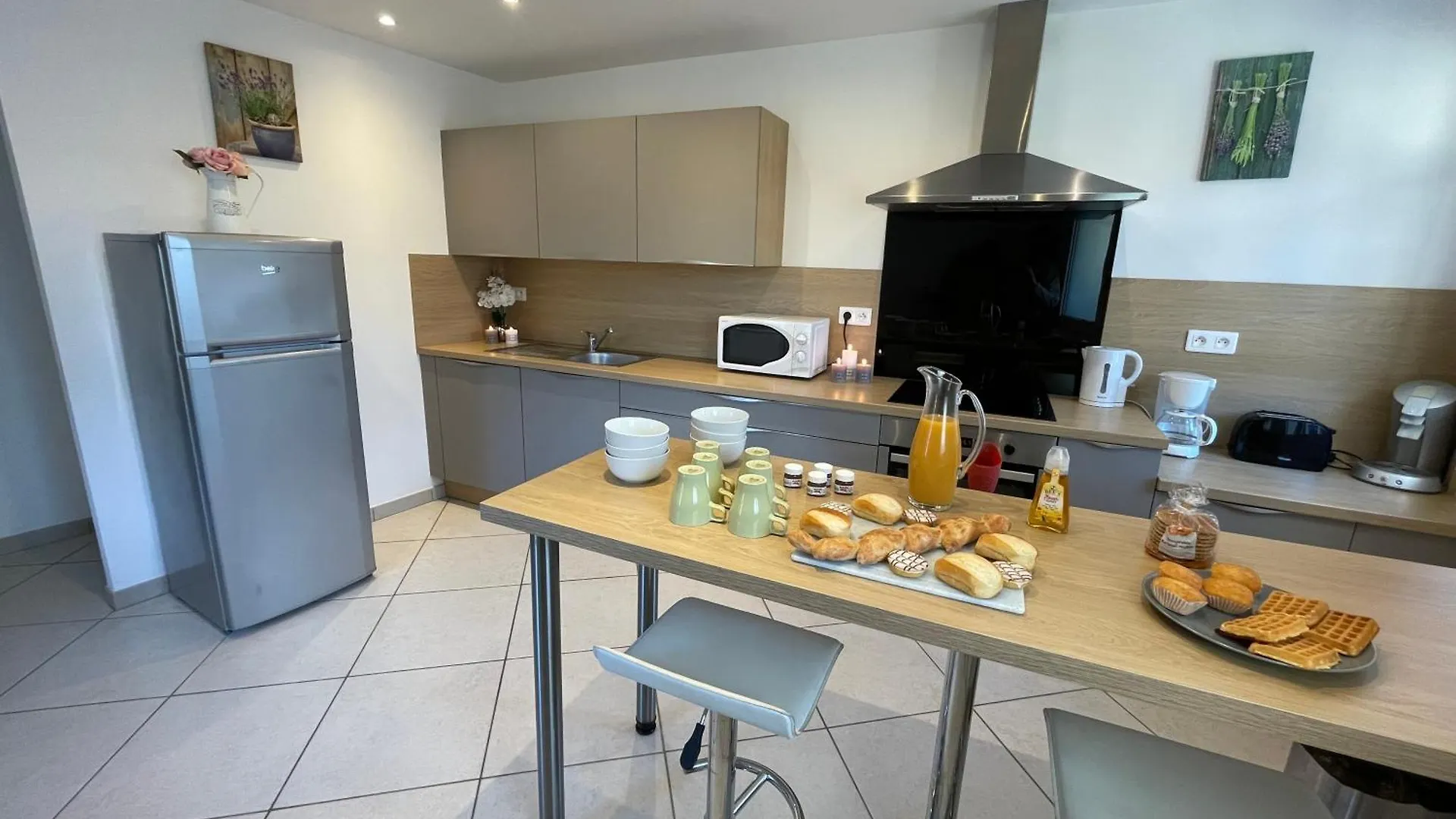 Bussas Villa Saint-Thome 0*,  France